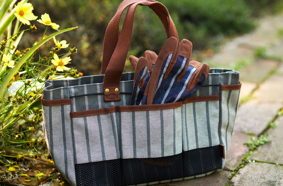 604133 Everyday Garden Tool Bag 2 Duchala Adelyn Commissioned 